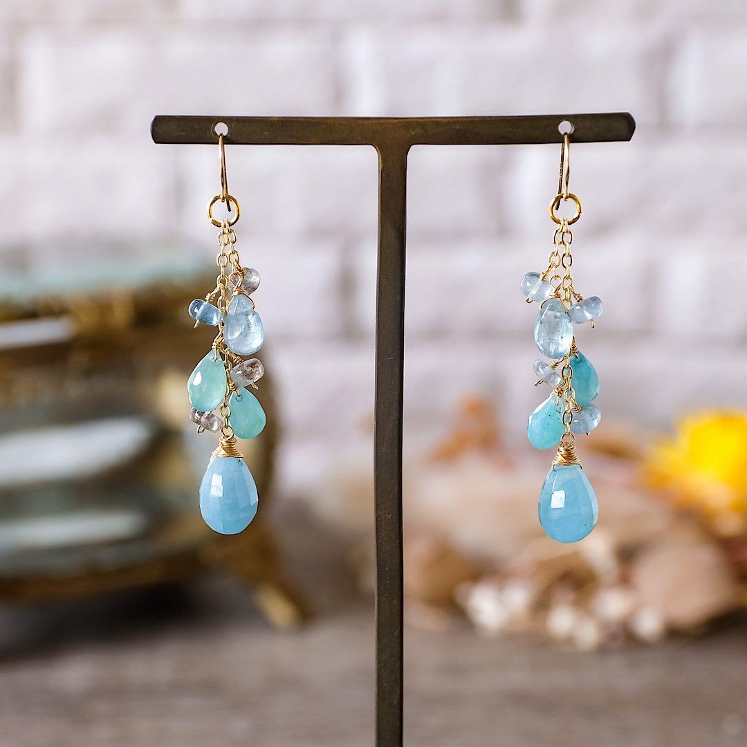 14kgfミルキーアクアマリンチェッカーカット・グランディディエライトピアス