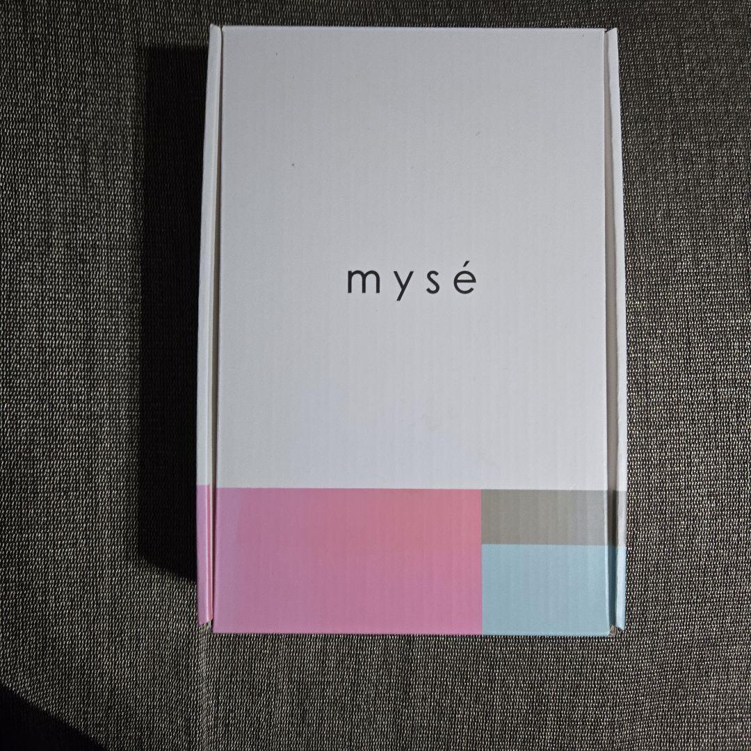 mysé スカルプブラシ ホワイト 充電器付き