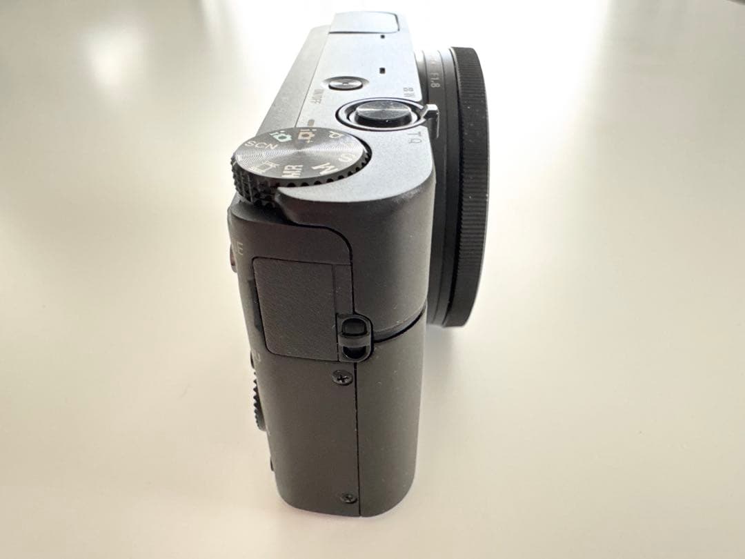 【極美品】 SONY Cyber-shot DSC-RX100 ケース